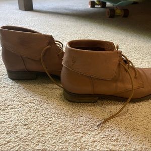 Steve Madden Brown Bootie Size 9